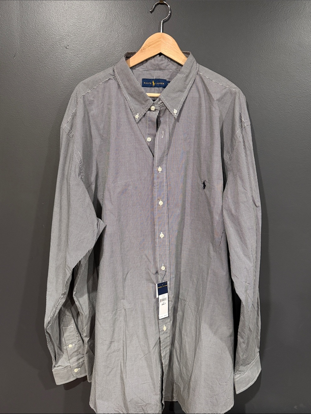 Ralph Lauren Men’s Button-Down Dress Shirt — Gray with Subtle Pattern